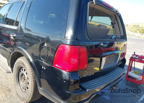 2004 Lincoln Navigator z USA, uszkodzony, nr VIN 5LMFU28R44LJ33385
